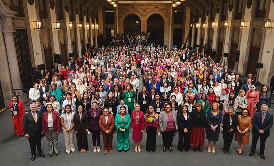 Ministras, representantes, activistas, académicas, lideresas comunitarias, organizaciones feministas y organismos internacionales, asistieron a la inauguración en el Palacio de Gobierno de México, en la Ciudad de México.